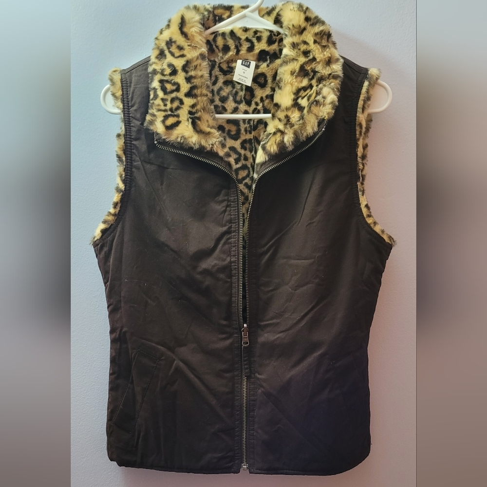 GAP Reversible Vest
